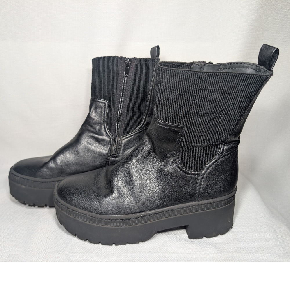 Zodiac Roxie Black Faux Leather Platform Lug Sole Zip Ankle Boots Womens 7.5M